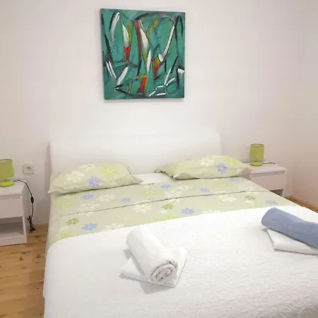 Apartment Nikola *