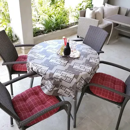 Apartment Nikola *